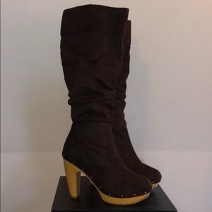 🍂Chocolate Brown Suede Boots🍂